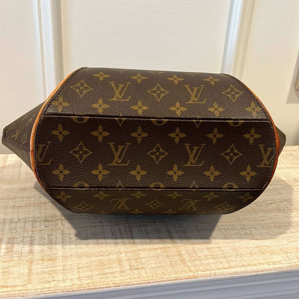 Louis Vuitton Ellipse MM Monogram Handbag EUC - Picture 16 of 16